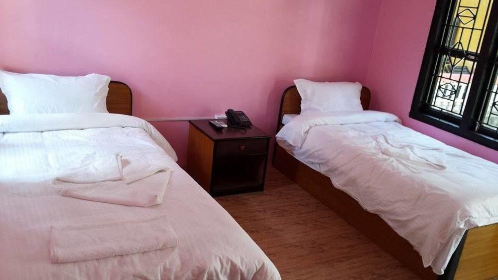 Sauraha Nana Hotel Eksteriør bilde