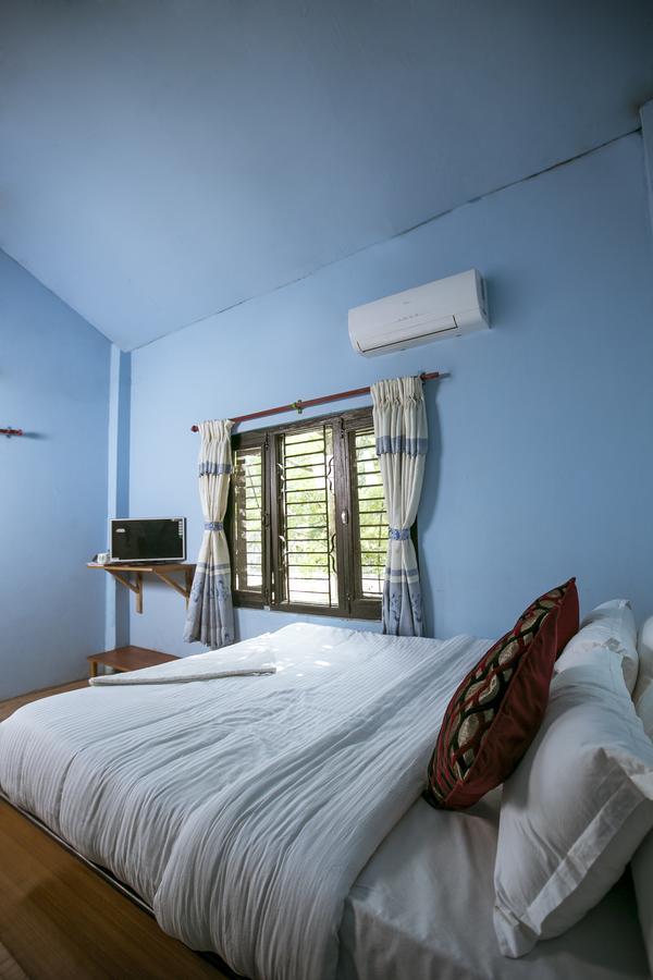 Sauraha Nana Hotel Eksteriør bilde