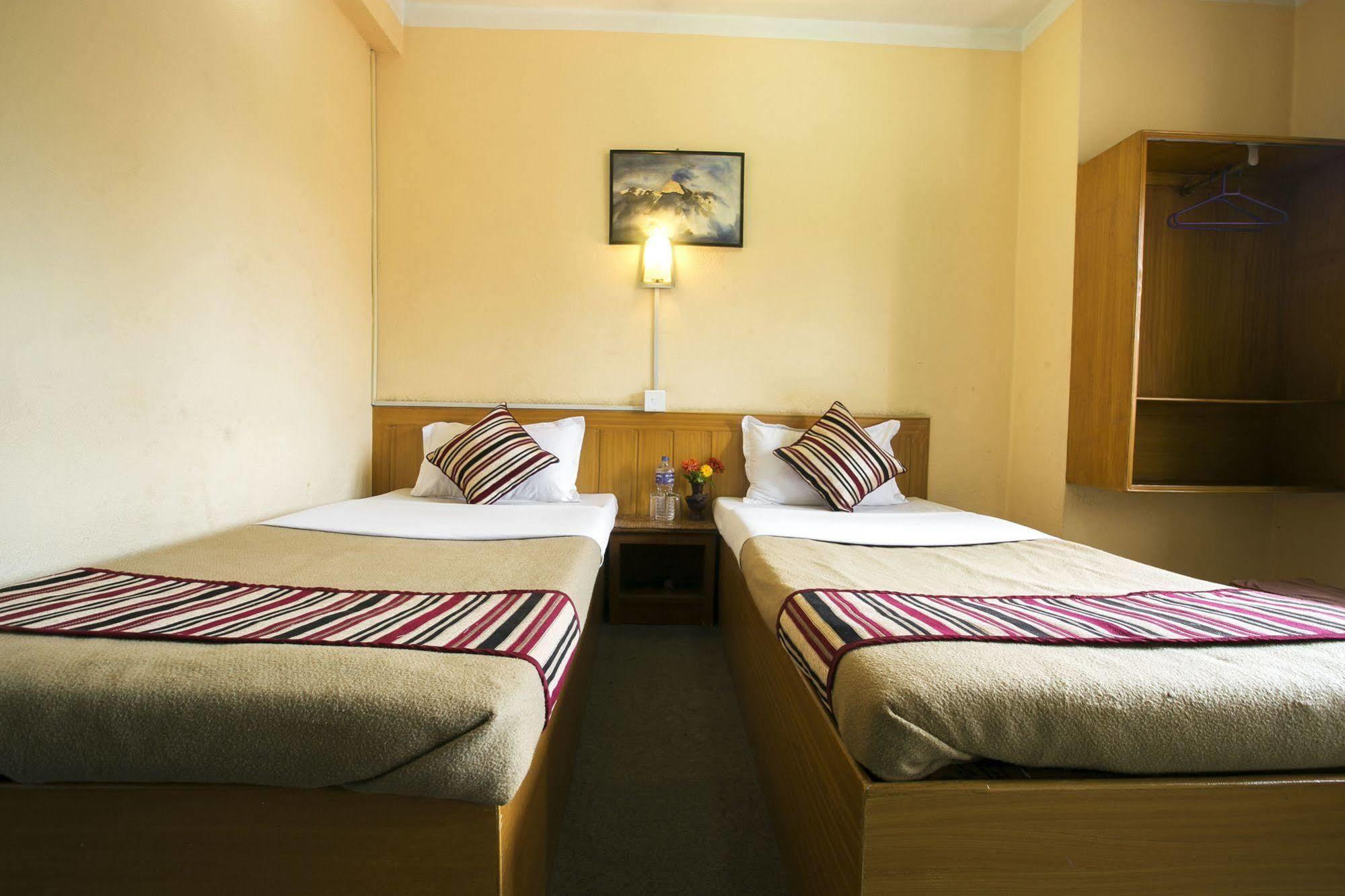Sauraha Nana Hotel Eksteriør bilde