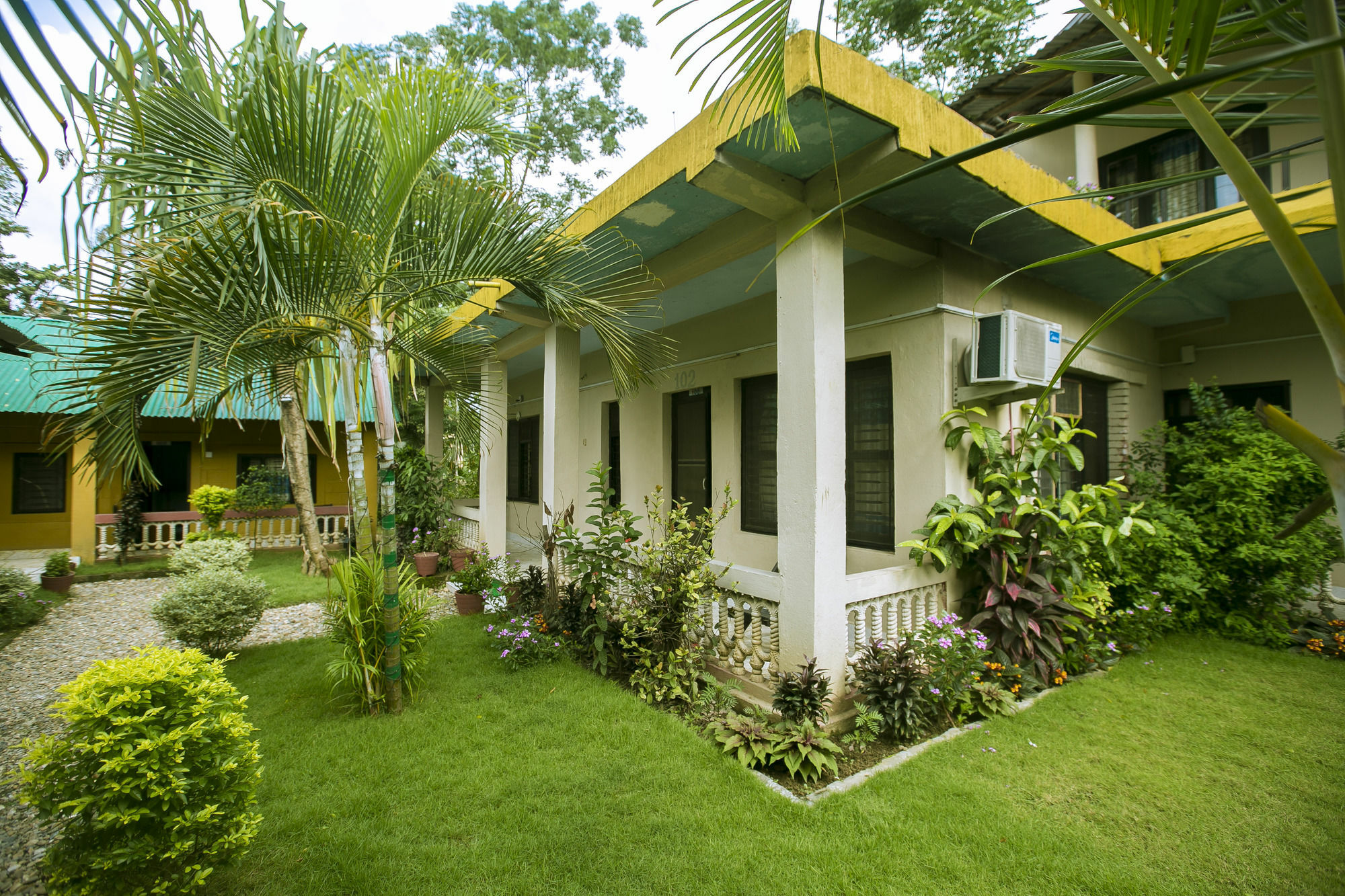 Sauraha Nana Hotel Eksteriør bilde